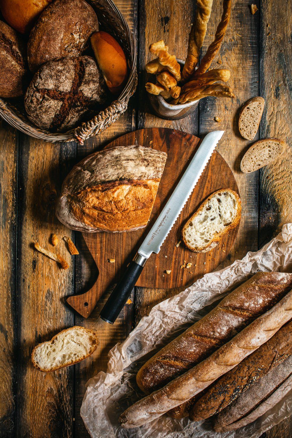Mo-V Bread Knife